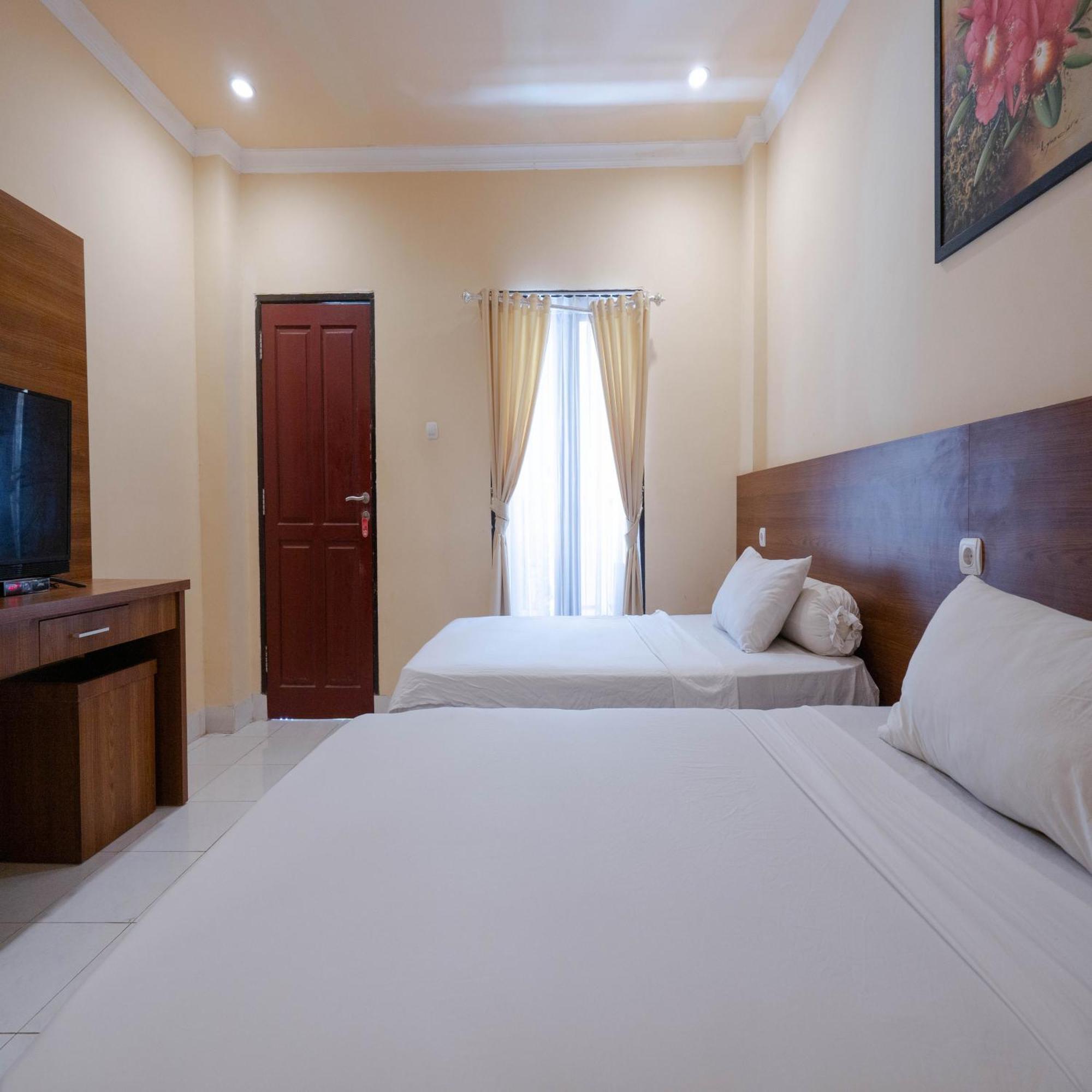 Urbanview My Home One Gili Trawangan Exterior photo