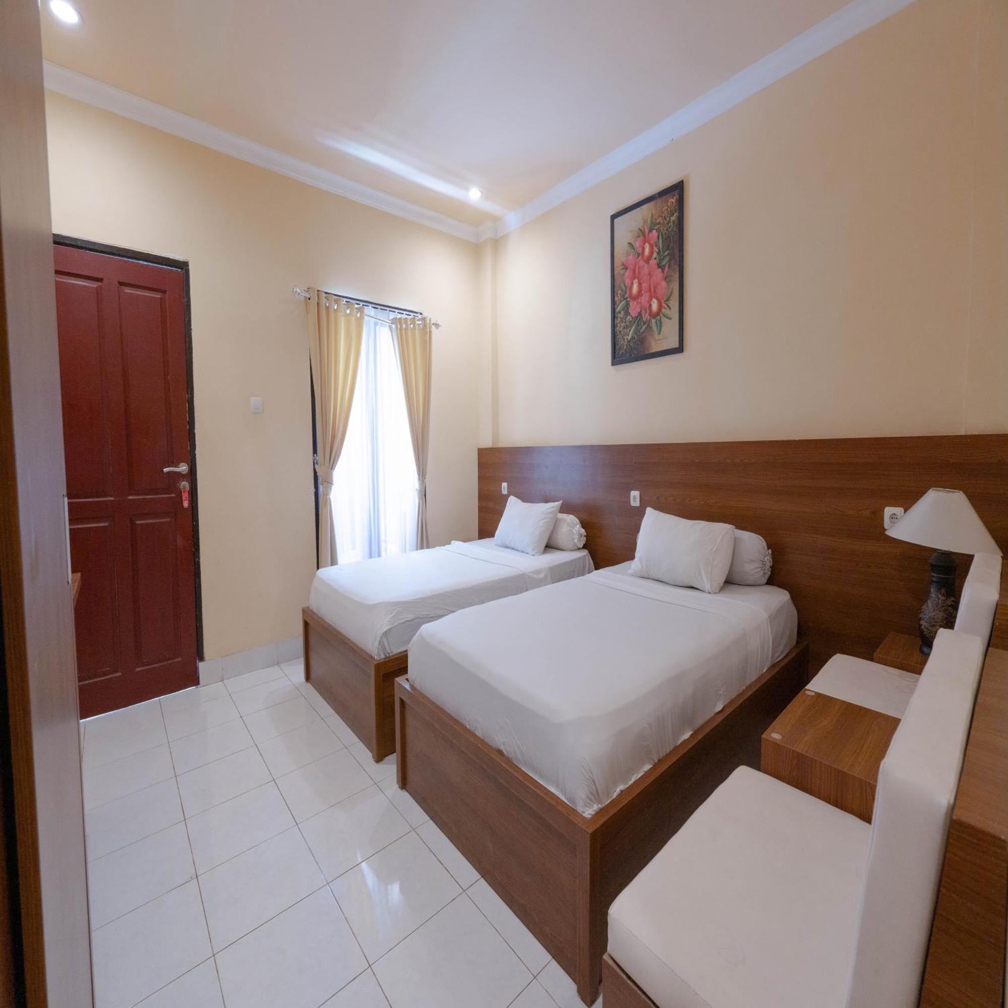 Urbanview My Home One Gili Trawangan Exterior photo