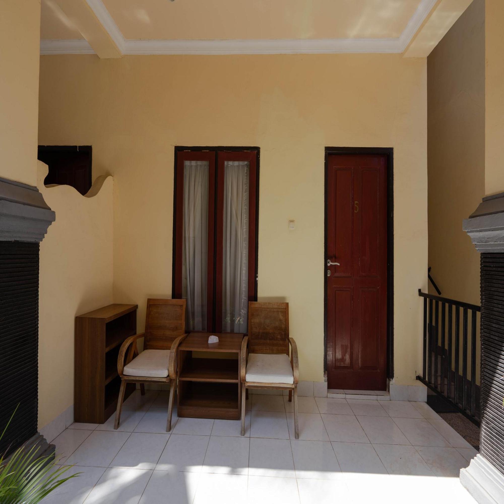 Urbanview My Home One Gili Trawangan Exterior photo