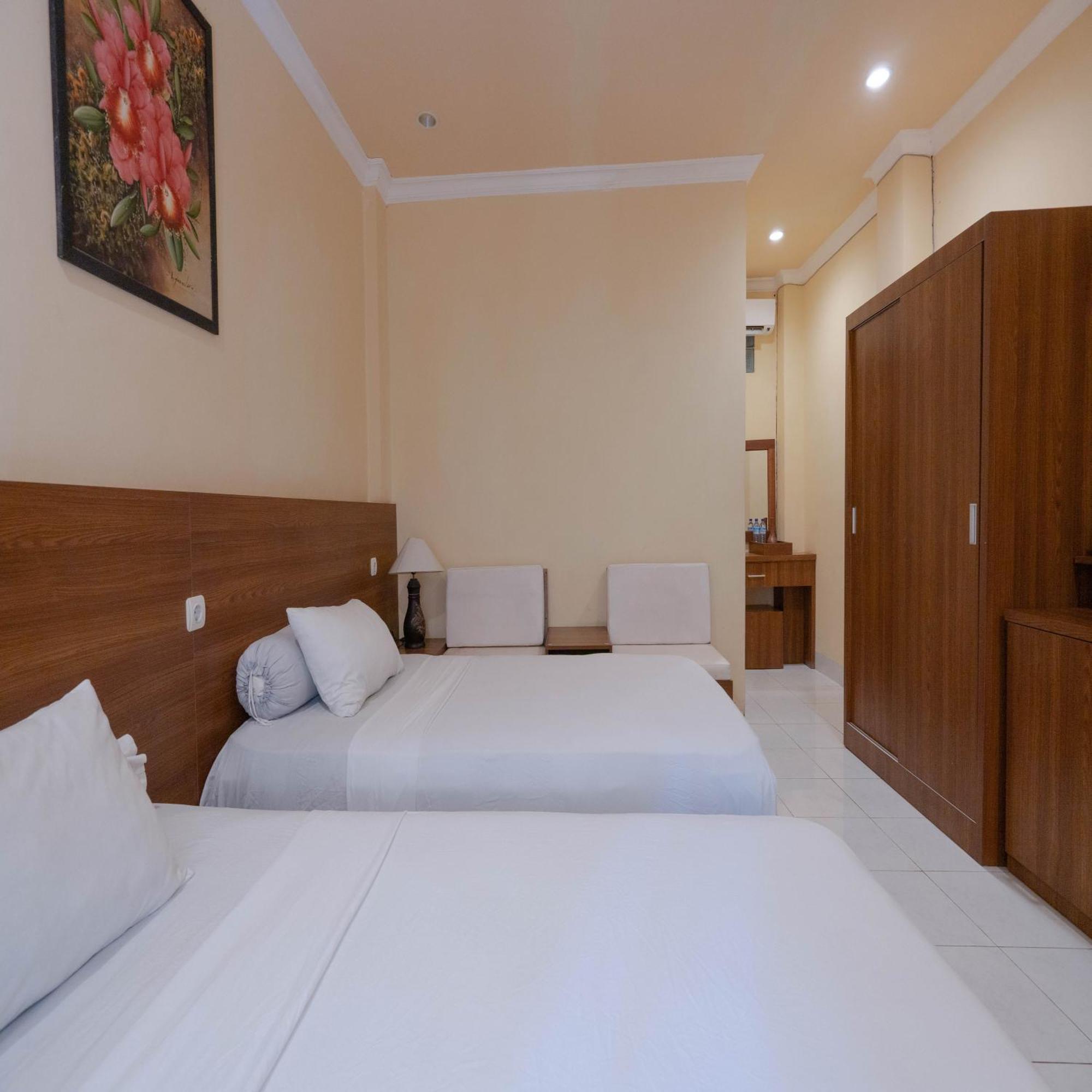 Urbanview My Home One Gili Trawangan Exterior photo