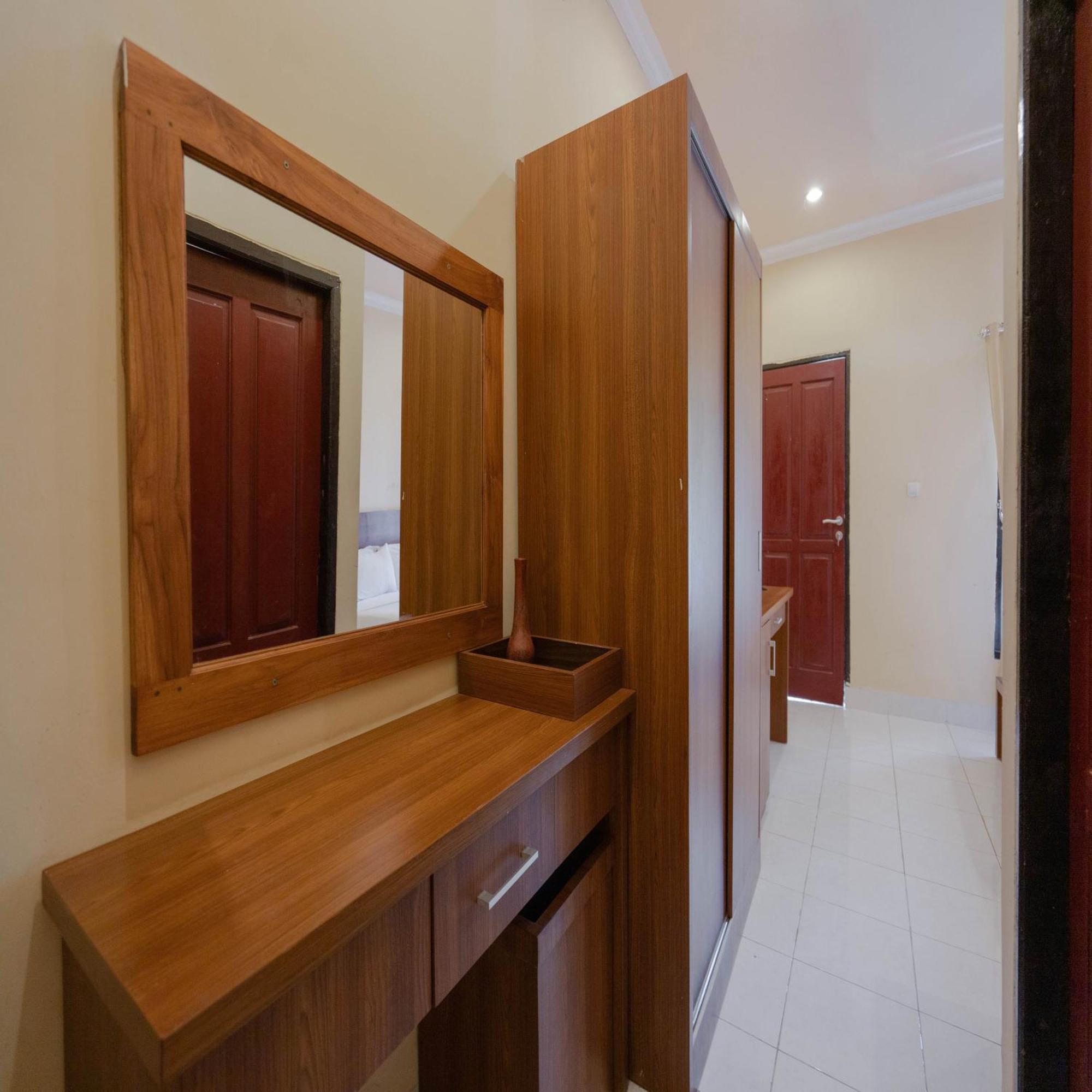 Urbanview My Home One Gili Trawangan Exterior photo