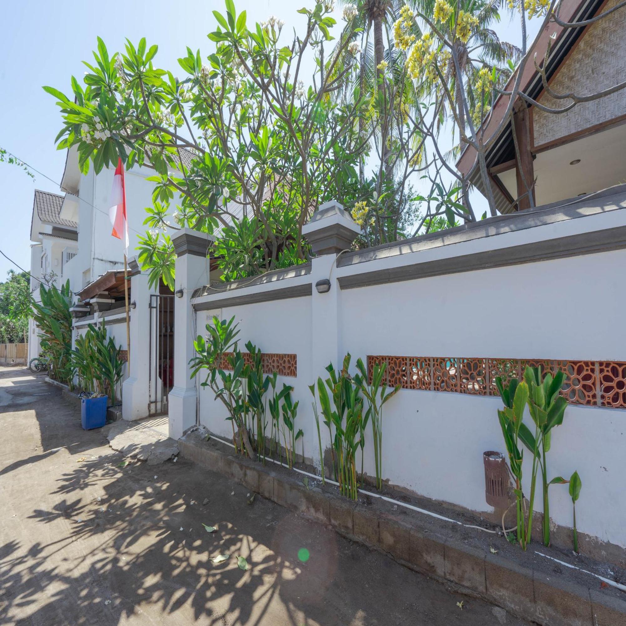 Urbanview My Home One Gili Trawangan Exterior photo